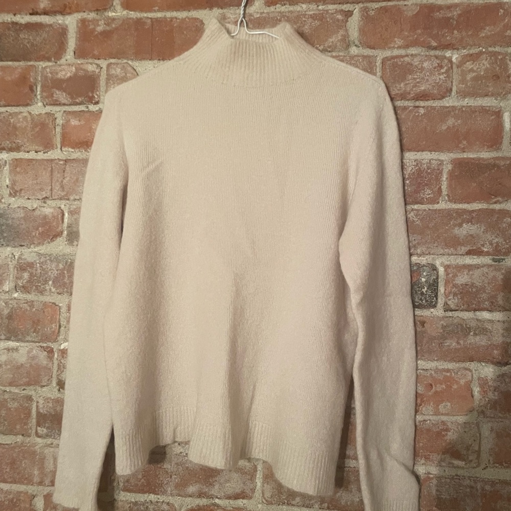 Indi and Cold (Spain) cream sweater